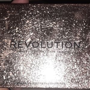 Revolution Pallette